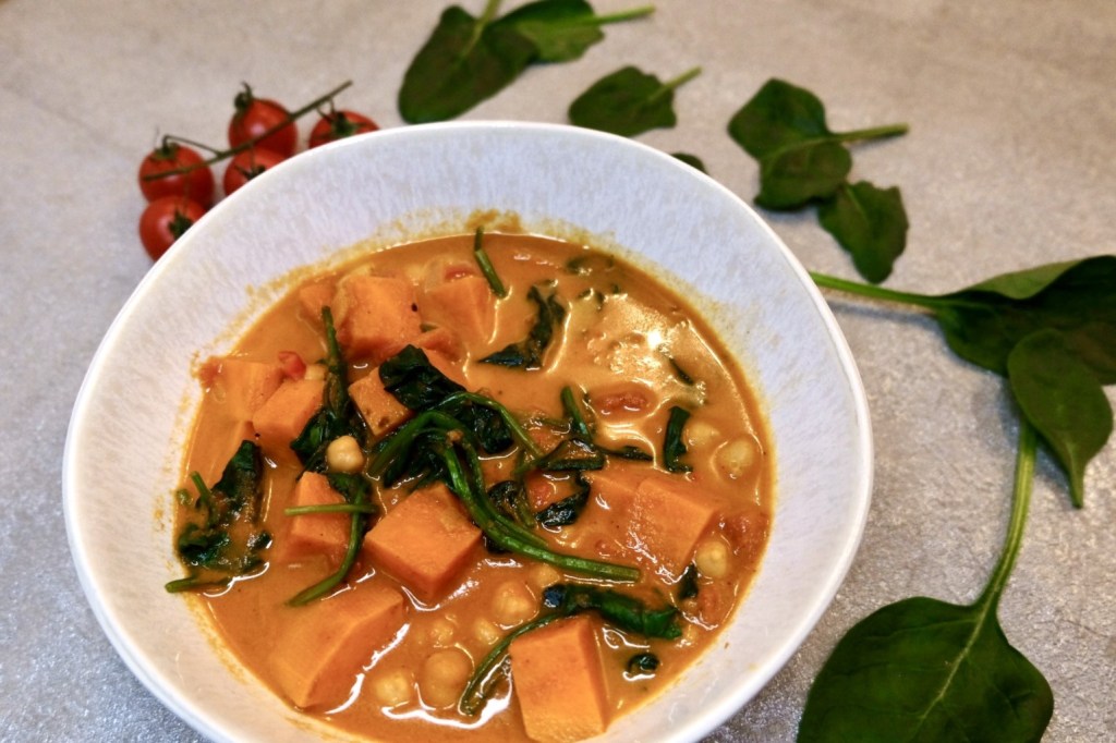 Süßkartoffel Curry mit Kichererbsen